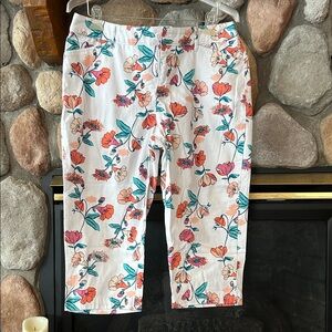 St. John's Bay Multi Floral Stretch Capri Pants, Size 14, NWOT